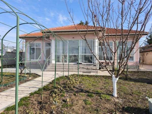 Продава къща, гр. балчик, област добрич