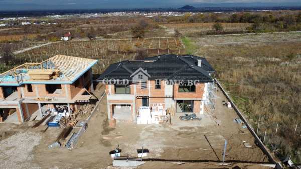 Продава къща, с. марково, област пловдив