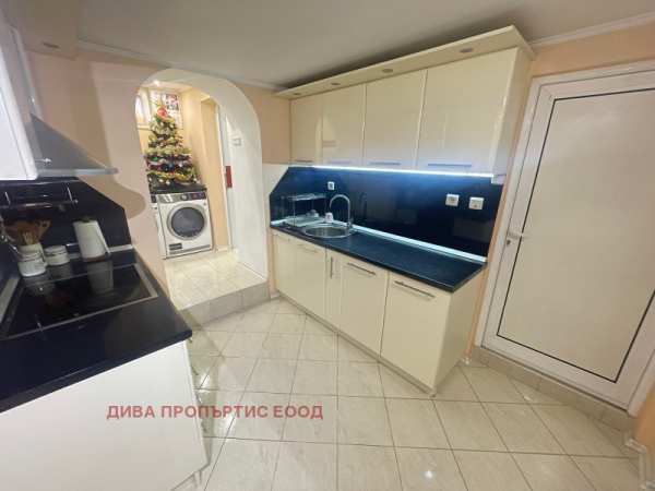 Продава къща, гр. самоков, област софия област