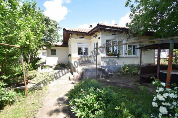 Продава къща, с. преселенци, област добрич