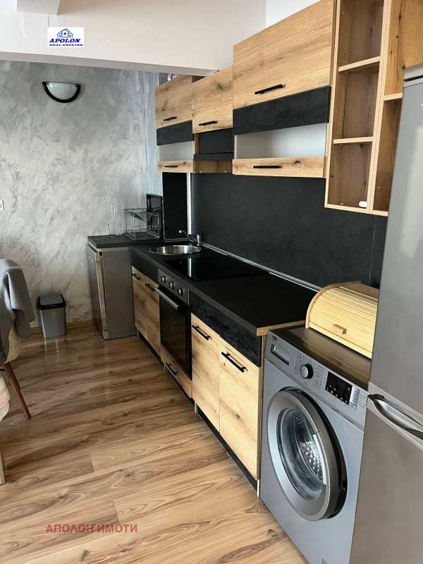 Продава 3-стаен, гр. пазарджик, запад