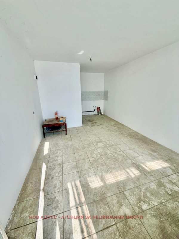 Продава  магазин град Търговище, Запад 3
      36 кв.м