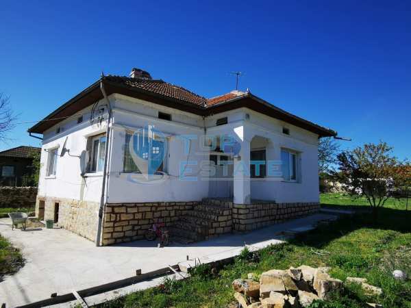 Продава къща, с. сушица, област велико търново