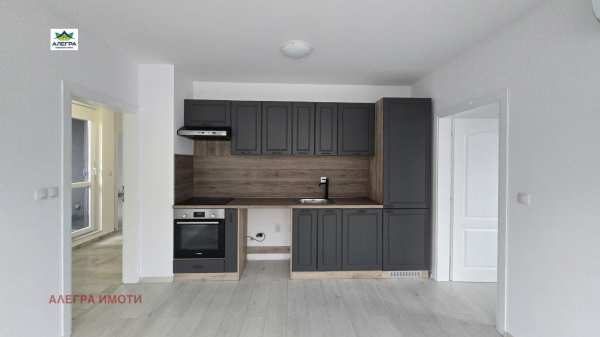 Продава 3-стаен, гр. пазарджик, център