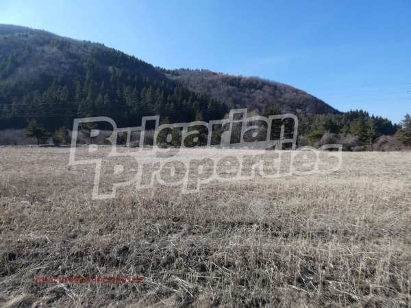 Продава земеделска земя, с. бели искър, област софия област