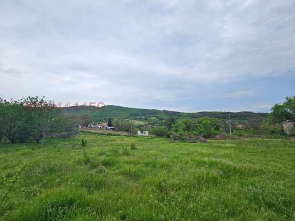Продава парцел, с. средно градище, област стара загора