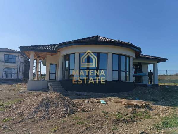 Продава къща, с. кичево, област варна