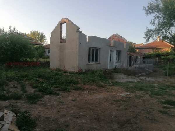 Продава къща, гр. мездра, област враца