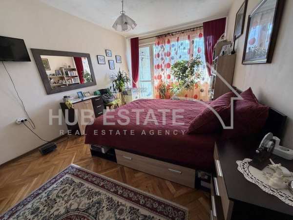 Продава 3-стаен, гр. добрич, център