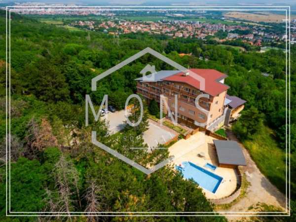 Продава хотел, с. арбанаси, област велико търново