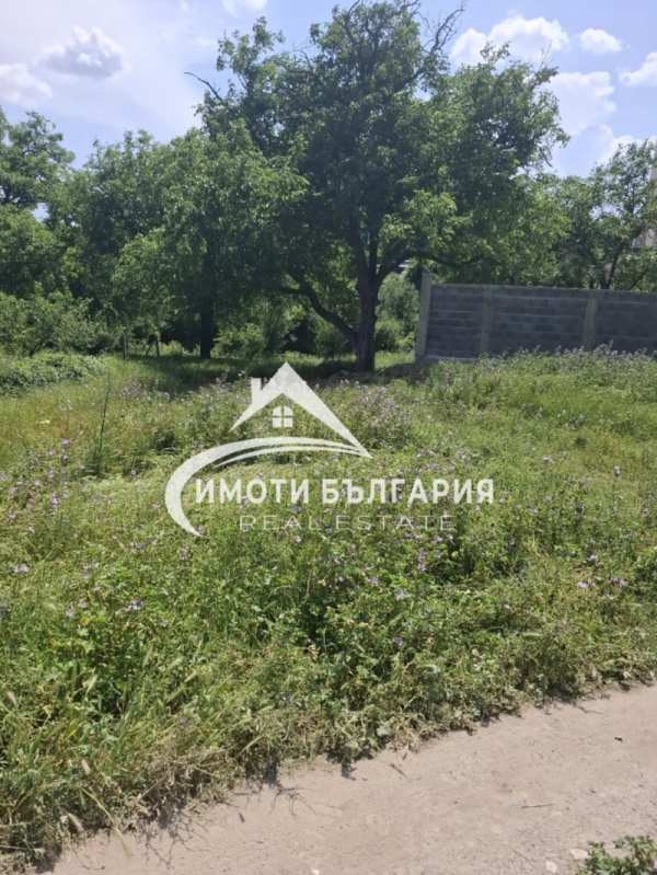 Продава  парцел гр. Сопот, област Пловдив
      750 кв.м