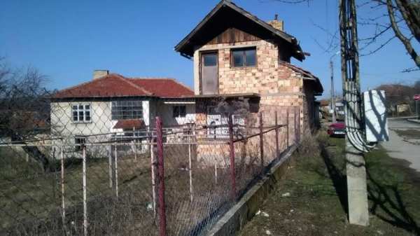 Продава  къща с. Венец, област Шумен
      460 кв.м