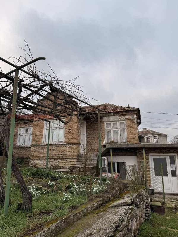 Продава къща, гр. девня, област варна