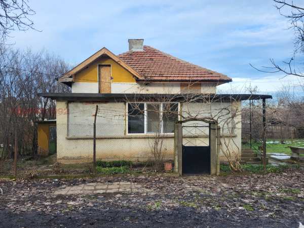 Продава 3-стаен, с. търнава, област враца