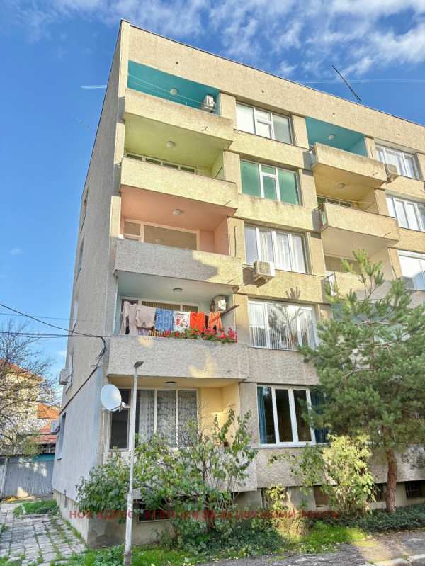 Продава многостаен, гр. търговище, център