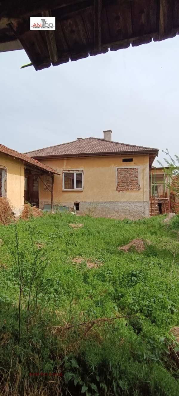 Продава къща, с. скравена, област софия област