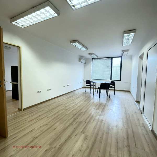 Продава офис, гр. пловдив, гагарин