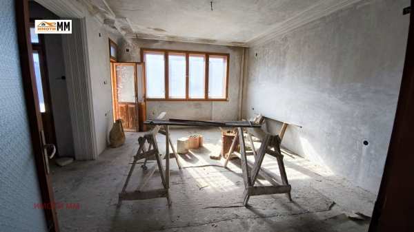 Продава 4-стаен, гр. хисаря, област пловдив