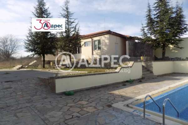 Продава  хотел гр. Харманли, област Хасково
      359 кв.м