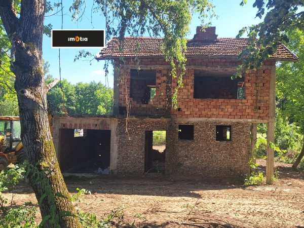 Продава къща, с. орешак, област ловеч