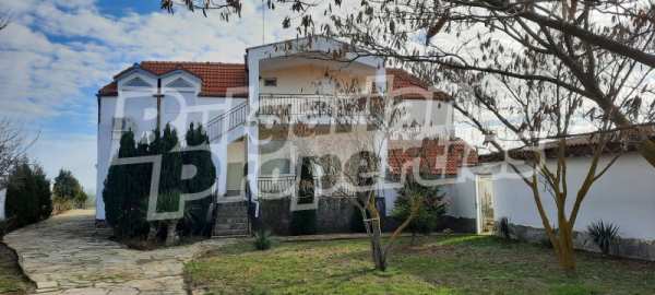 Продава къща, с. топола, област добрич