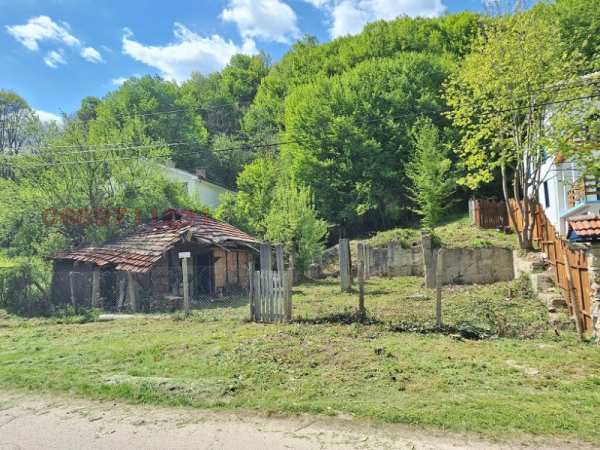 Продава парцел, гр. трявна, област габрово