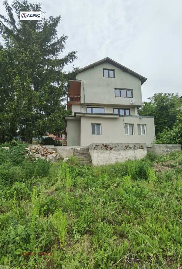 Продава къща, гр. русе, долапите