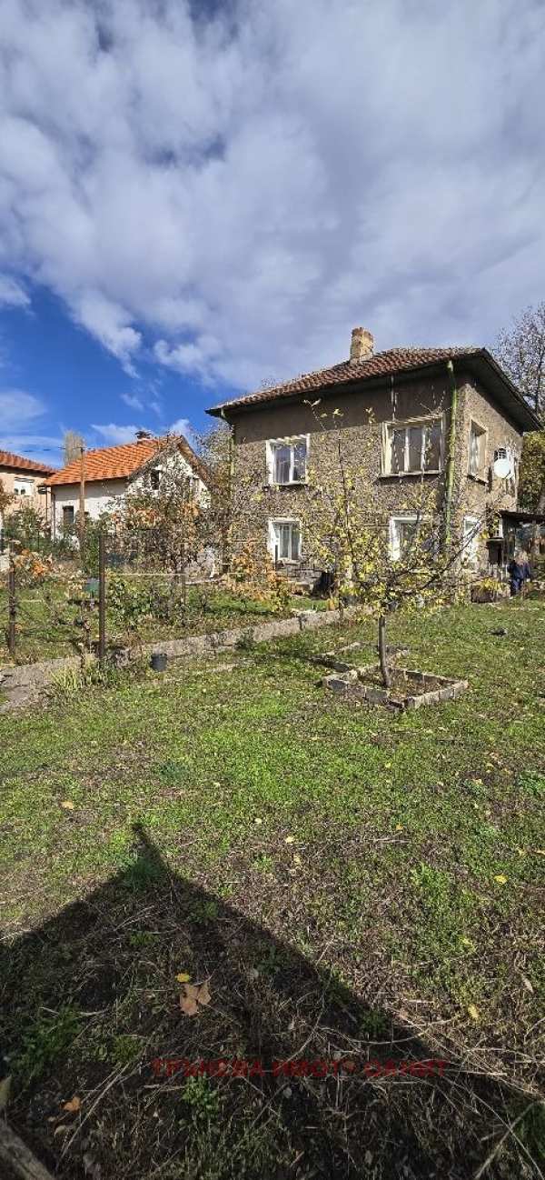 Продава къща, гр. перник, мошино