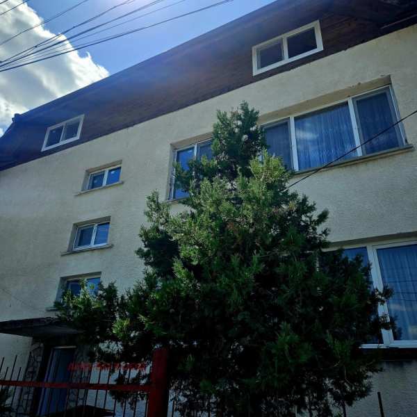 Продава къща, гр. етрополе, област софия област