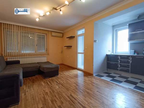 Продава 3-стаен, гр. велико търново, колю фичето