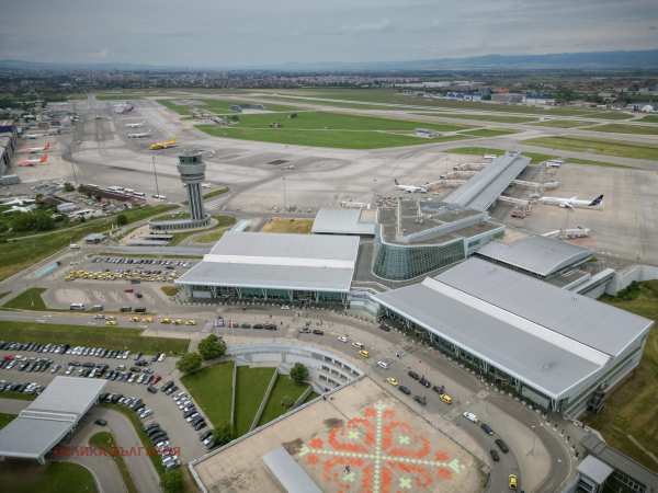 Продава склад, гр. софия, летище софия