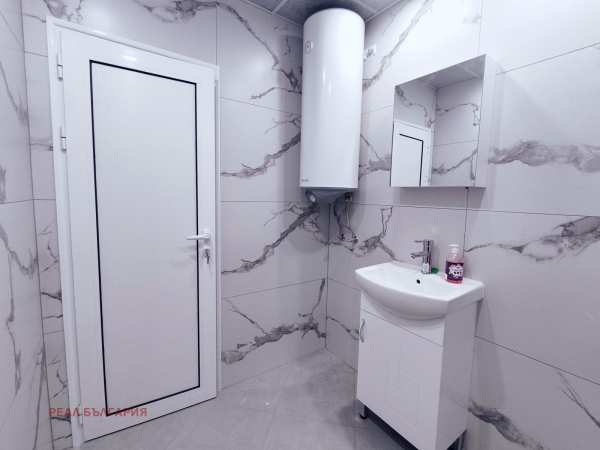 Продава 3-стаен, гр. русе, родина 3