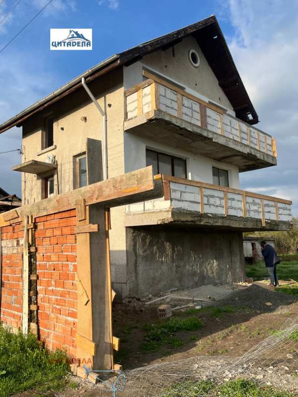 Продава къща, с. загоре, област стара загора