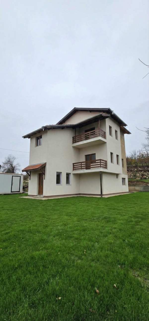 Продава къща, гр. мездра, област враца