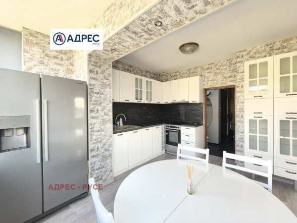 Продава 4-стаен, гр. русе, център