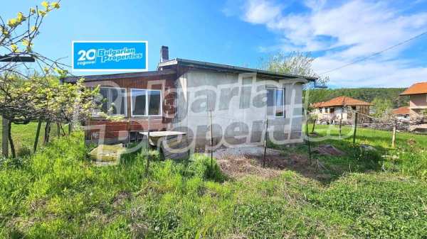 Продава къща, с. радуил, област софия област