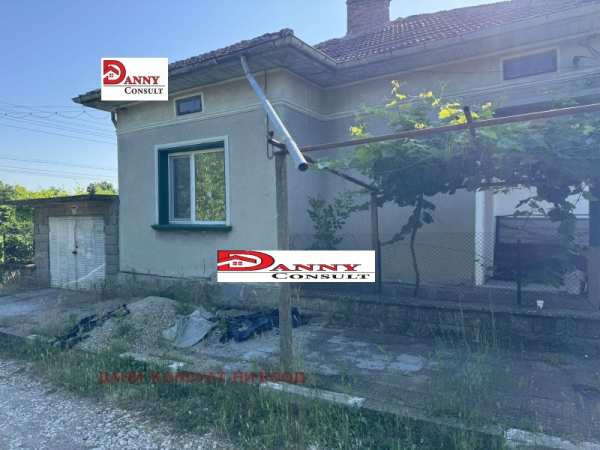 Продава  къща с. Деков, област Плевен
      120 кв.м