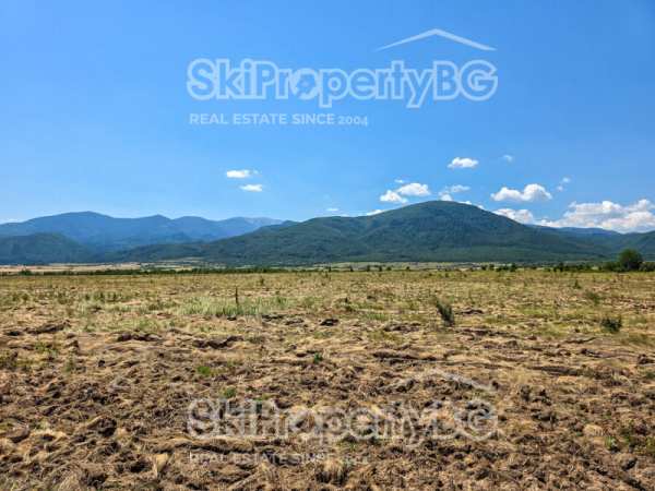 Продава  парцел гр. Долна баня, област София
      15096 кв.м