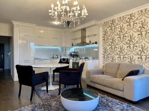 Продава 3-стаен, гр. варна, бриз