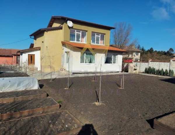 Продава къща, с. славеево, област добрич