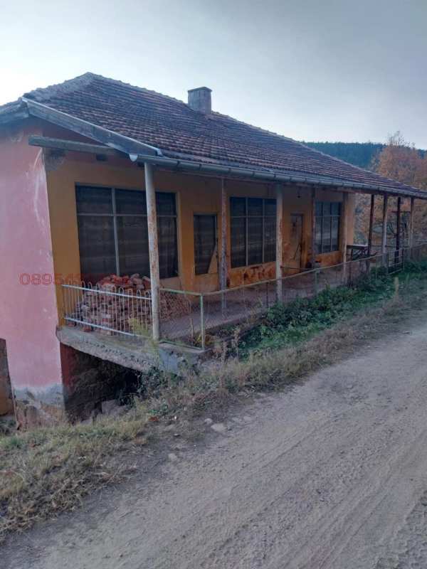 Продава магазин, с. ветрен, област кюстендил