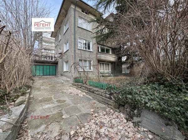 Продава  3-стаен град Габрово, Център
      138 кв.м