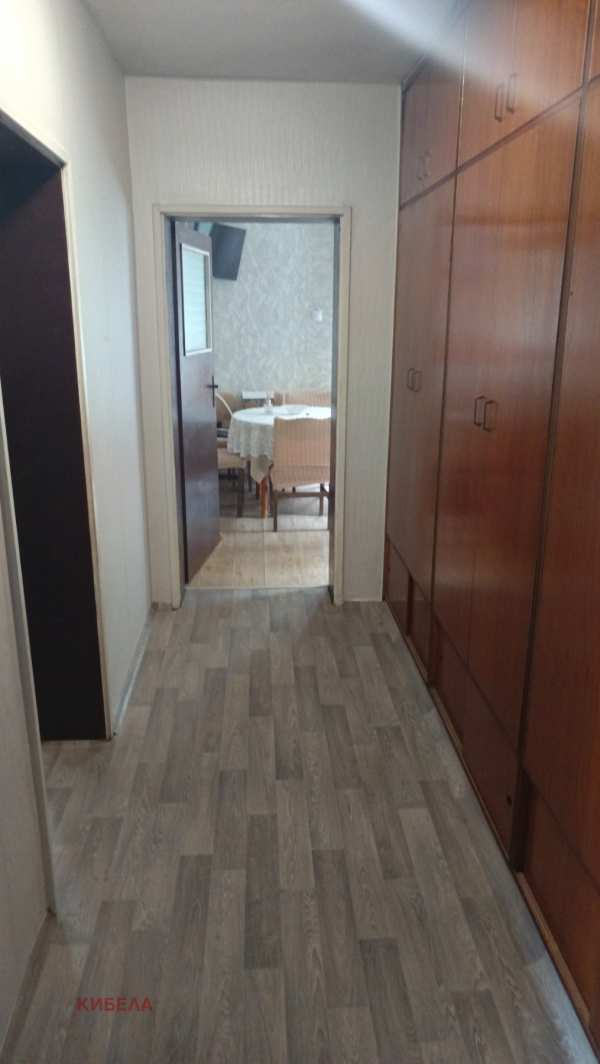 Продава етаж от къща, гр. перник, драгановец