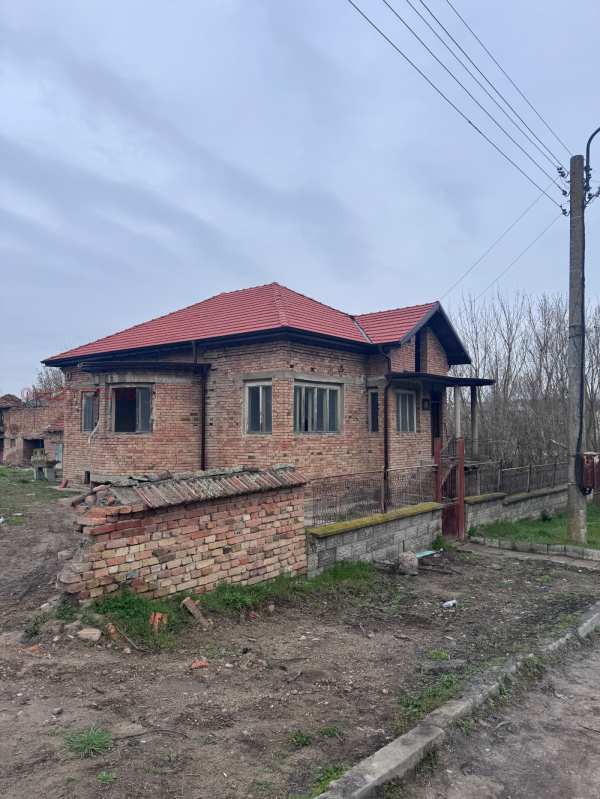 Продава многостаен, с. горна митрополия, област плевен