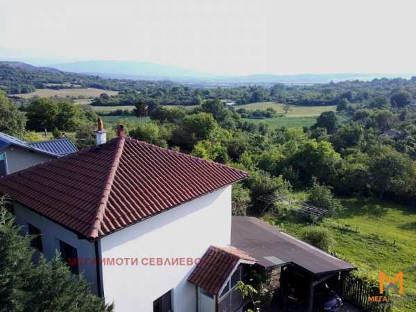 Продава къща, гр. севлиево, област габрово