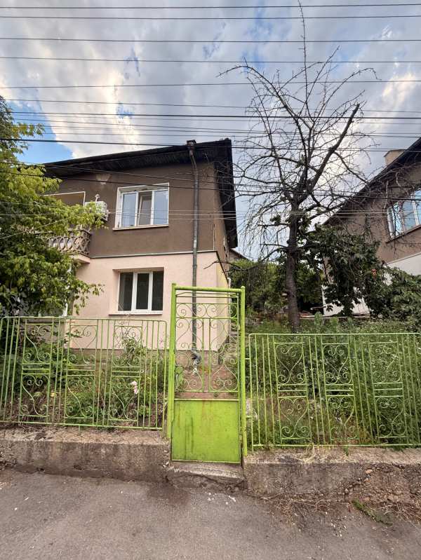 Продава 3-стаен, гр. перник, байкушева махала