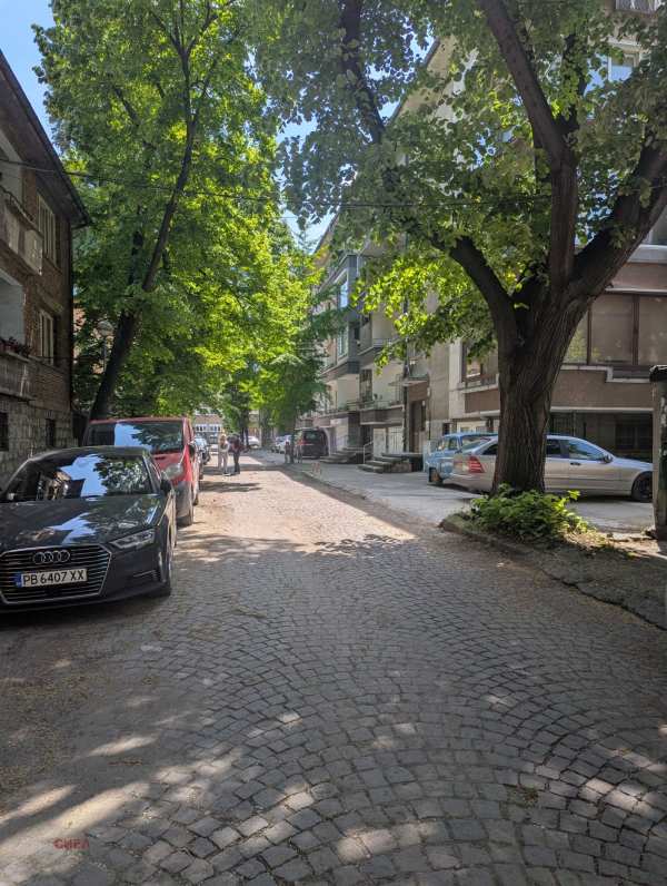 Продава етаж от къща, гр. пловдив, център
