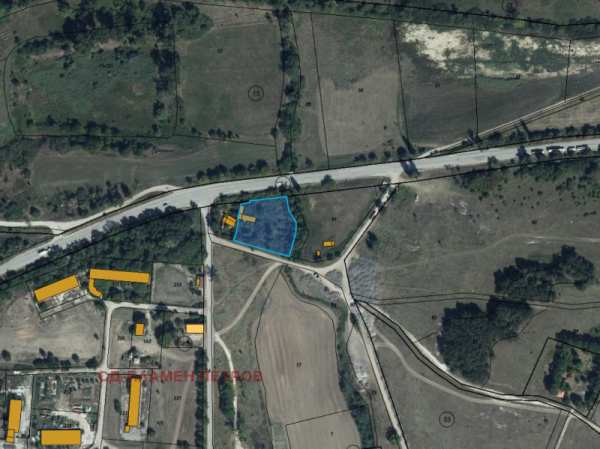 Продава парцел, с. градище, област шумен