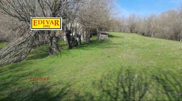 Продава къща, с. горен чифлик, област варна