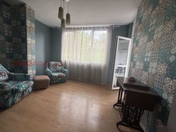 Продава  многостаен гр. Трън, област Перник
      93 кв.м